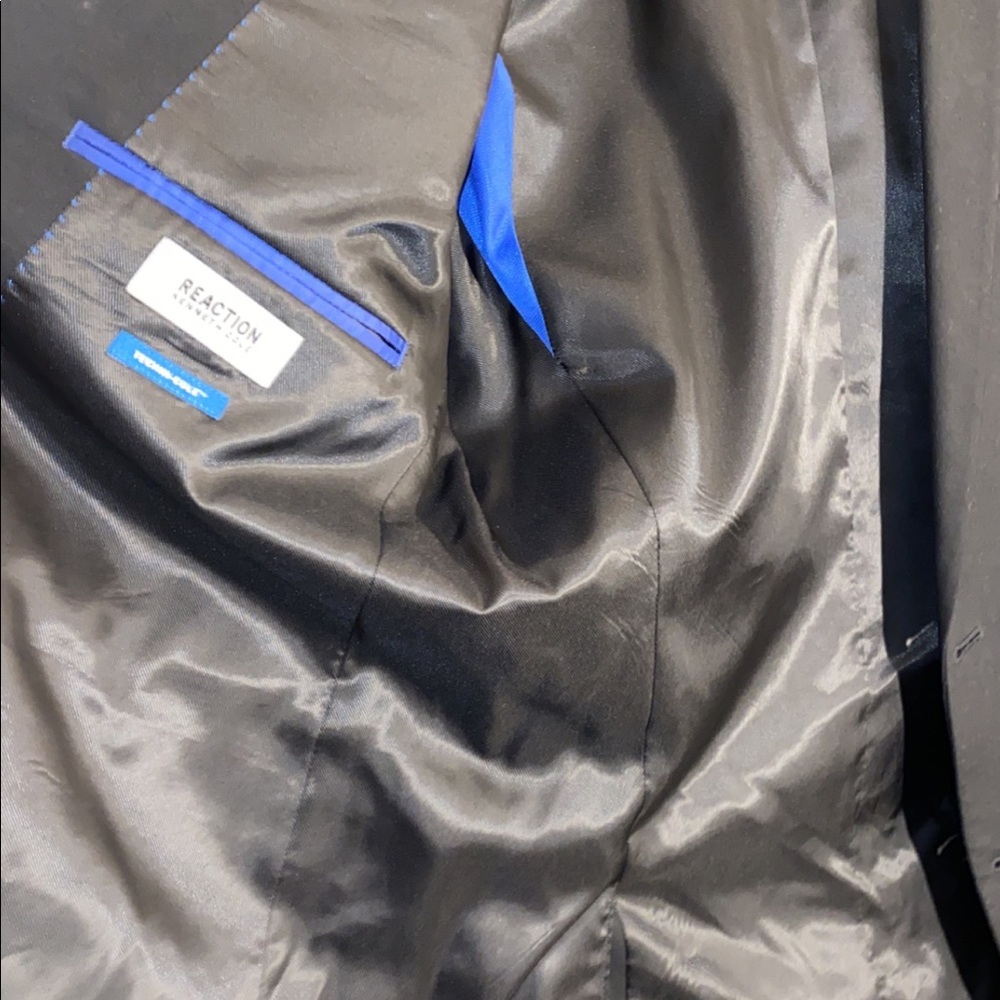 Kenneth Cole Reaction 2pc suit